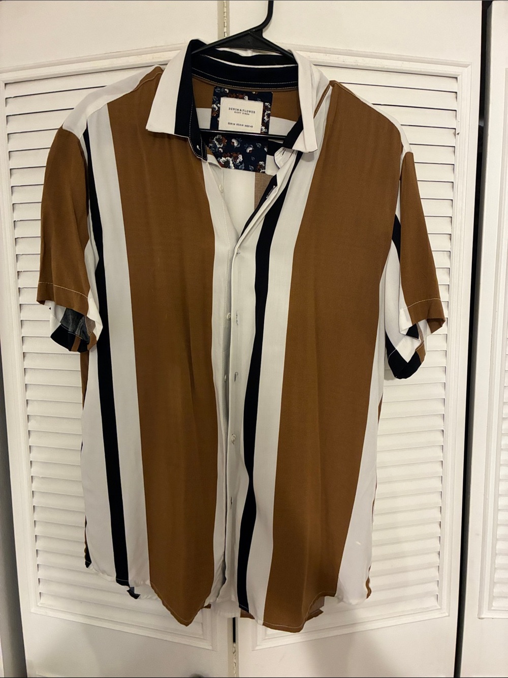 Denim & Flower Vertical Stripe Short-Sleeve Shirt - Brown/White/Black